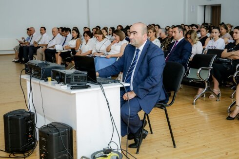 Şirvan-Salyan Regional Təhsil İdarəsində qəbristanlıq söhbətkarı - əli təsbehli təhsil fədaisi...