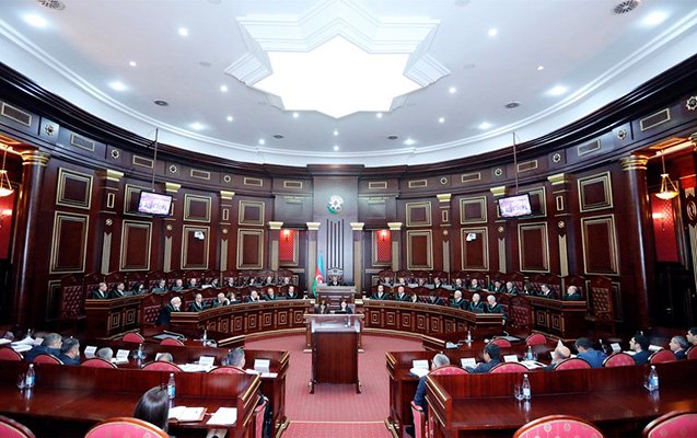 Ali Məhkəmə Plenumunun növbəti iclası keçirilib