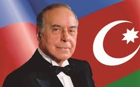 Orduxan Həsənəliyev : Ulu Öndərin əsas xidmətlərindən biri də Azərbaycanın gələcəyini əmanət etdiyi ləyaqətli lideri – Prezident İlham Əliyevi yetişdirməsi olmuşdur.