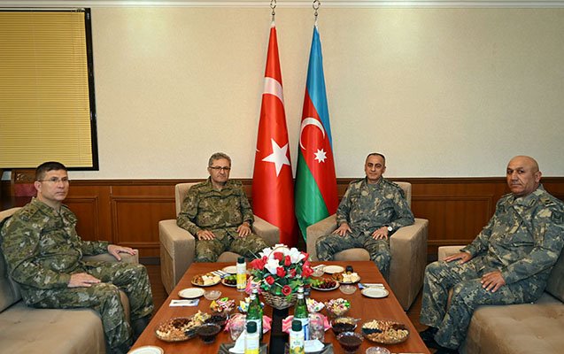 Hikmət Mirzəyev ordu generalı ilə görüşdü