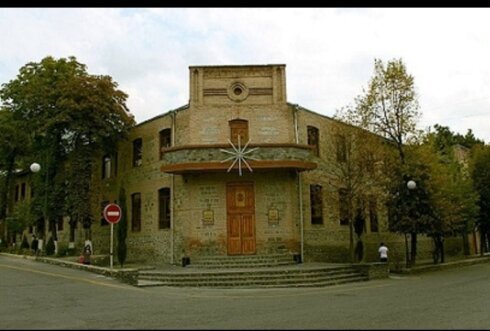 DİREKTORUN ÖZBAŞINALIĞI - Şəki Dövlət Regional Kollecinin direktoru Sərdar Şərifovun əməlləri təhsilə böyük zərbə vurur