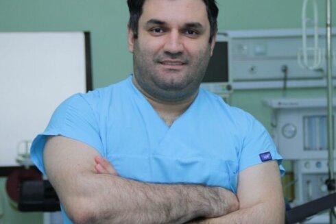 Sumqayıt Hospitalının həkimindən ŞİKAYƏT: Vətəndaşa təzyiq göstərən Elçin Bayramov kimə arxalanır?