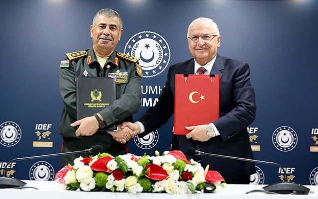 Azərbaycan və Türkiyə müdafiə nazirləri İstanbulda görüşdü