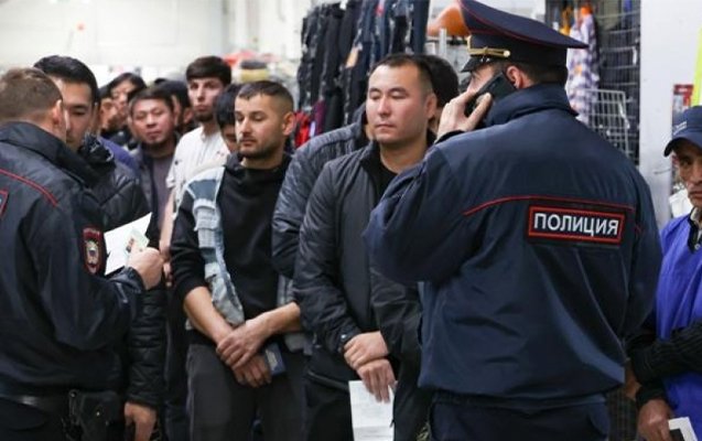 Moskvada miqrantlar elektron proqramla izlənəcək - Siyahıda Azərbaycan da var