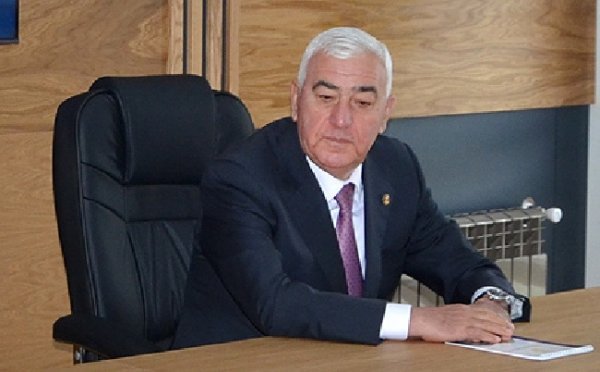 Pirallahıda icra başçısı Vasif İmanovun sürücüsu Zaurun gizlin əməlləri…