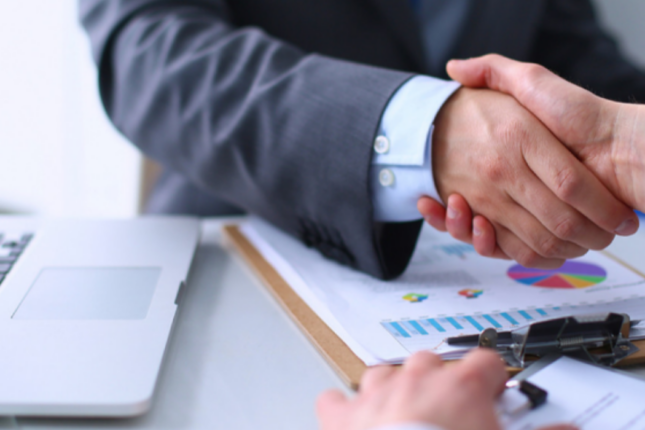 Fəvvarələr İdarəsi bir ildə 300 min manatlıq dəftərxana ləvazimatı alıb