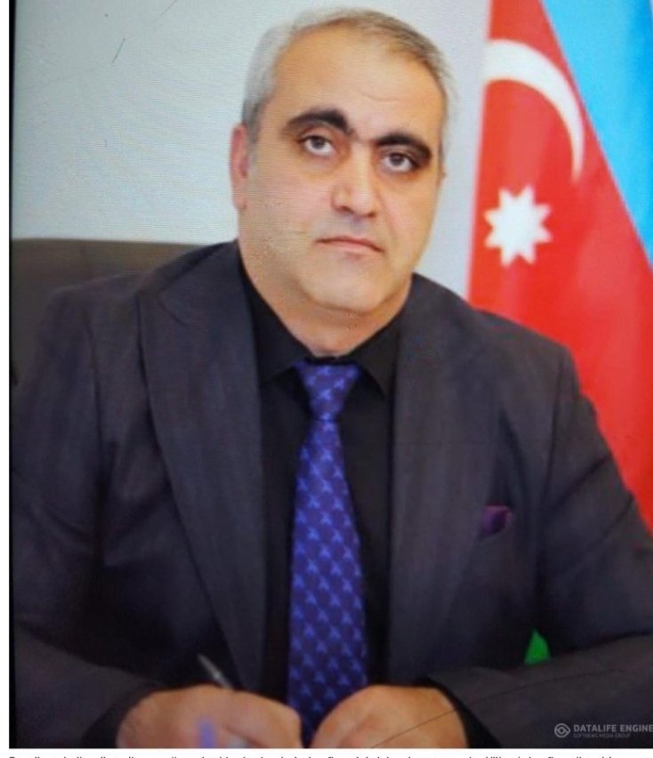 Sumqayıt şəhəri 2 nömrəli tam orta məktəbin direktoru Xalid Adıgözəlov vəzifəsini şərəflə yerinə yetirir.
